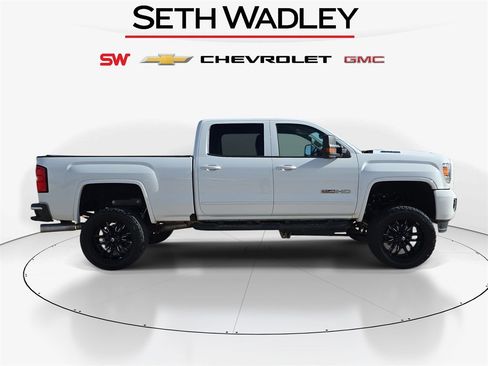 Used 2019 GMC Sierra 2500 SLT w/ Duramax Plus Package image 5