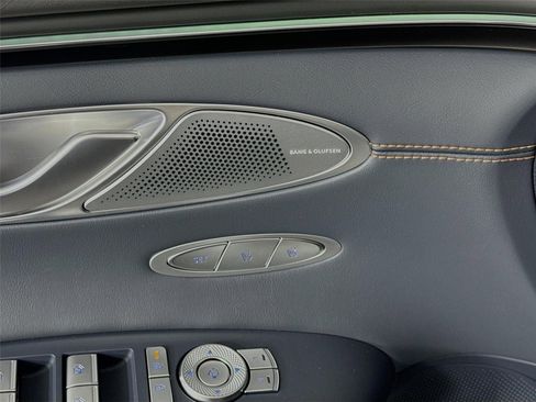 New 2026 Genesis GV70 2.5T Sport Prestige AWD/4WD image 21