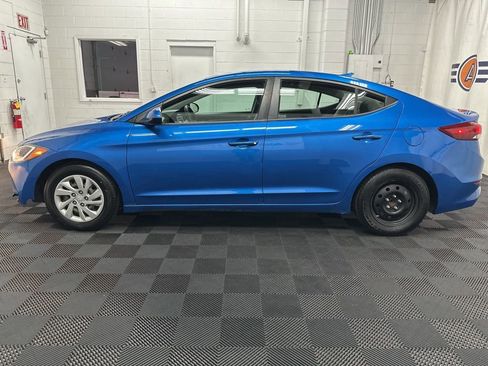 Used 2017 Hyundai Elantra SE FWD image 6