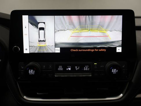 Used 2024 Toyota Grand Highlander AWD image 29
