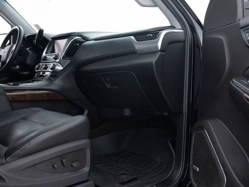 Used 2015 Chevrolet Suburban LT w/ Luxury Package image 33