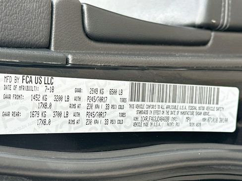 Used 2018 Jeep Grand Cherokee Laredo AWD/4WD image 12