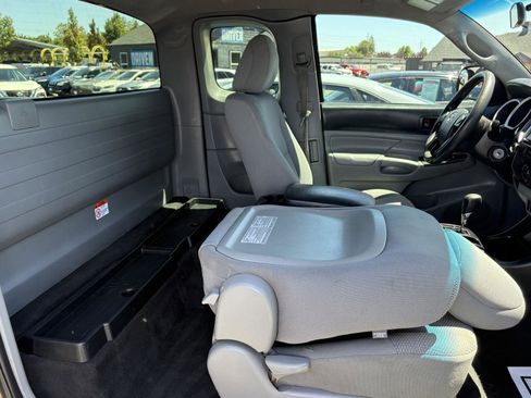 Used 2015 Toyota Tacoma 4x4 Access Cab image 20