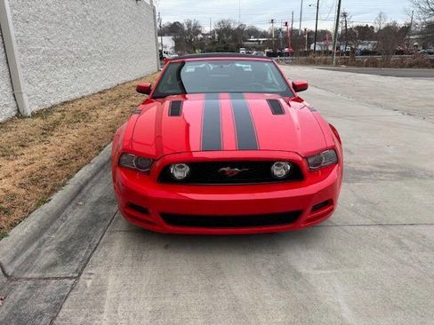 Used 2013 Ford Mustang GT image 4