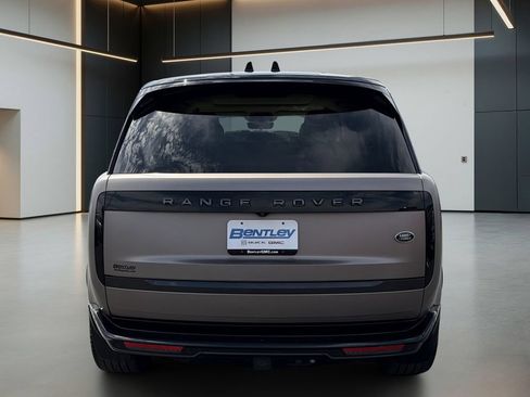 Used 2023 Land Rover Range Rover Long Wheelbase SE AWD/4WD image 5