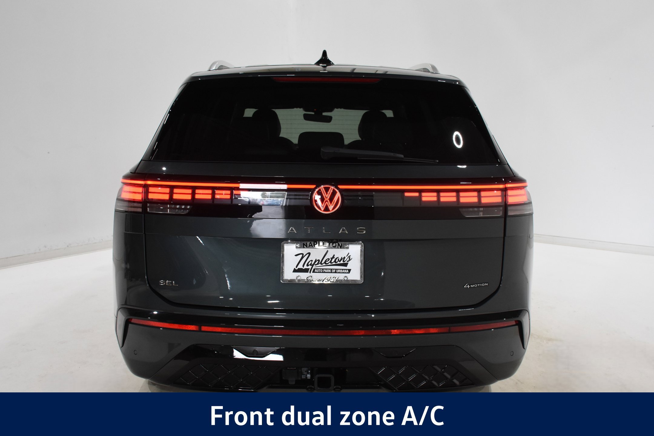 New 2027 Volkswagen Atlas SEL R-Line AWD/4WD image 5