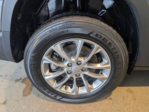 Used 2021 Jeep Cherokee Latitude Lux image 8