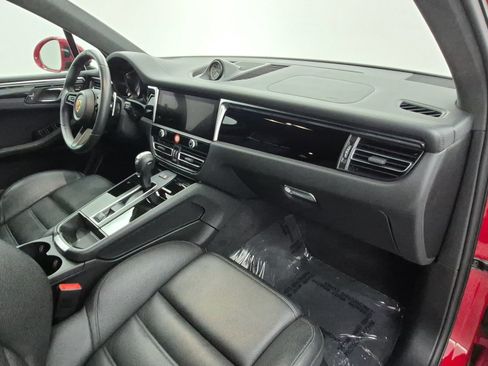 Certified 2023 Porsche Macan S AWD/4WD image 26