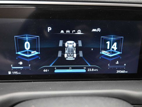 Used 2022 Hyundai Tucson Limited image 16