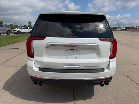 Used 2021 GMC Yukon Denali w/ Denali Premium Package AWD/4WD image 4