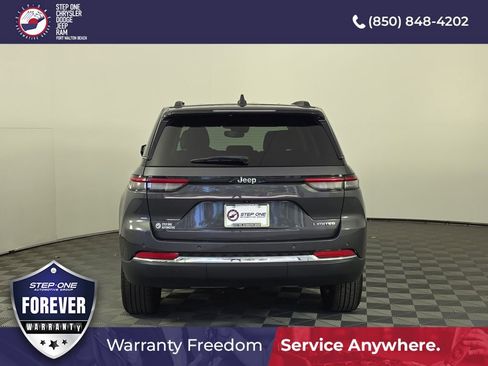 Used 2023 Jeep Grand Cherokee Limited RWD image 5
