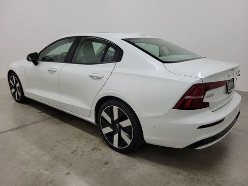 Used 2024 Volvo S60 T8 Plus image 7
