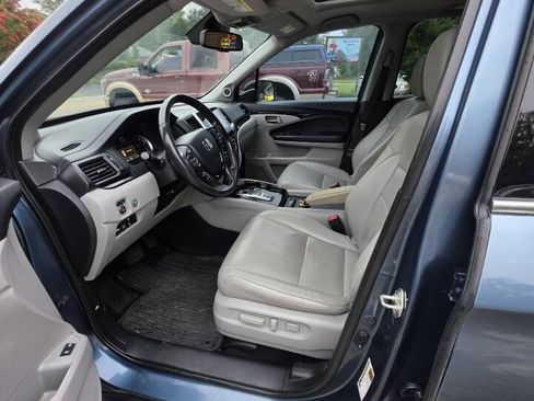 Used 2017 Honda Pilot Elite image 19