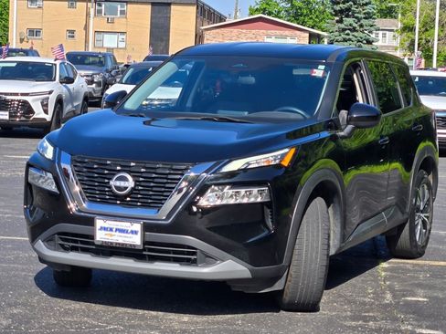 Used 2023 Nissan Rogue SV FWD image 5