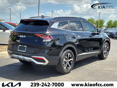 Certified 2025 Kia Sportage EX w/ Premium Package image 6