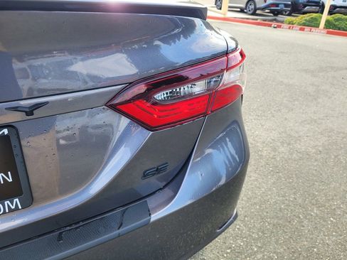 Used 2023 Toyota Camry SE image 6