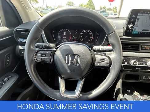 Used 2025 Honda Pilot Touring image 19