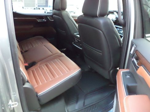 Used 2024 GMC Sierra 1500 Denali Ultimate image 7