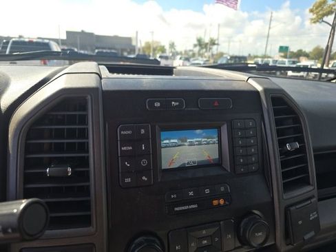 Used 2022 Ford F250 XL w/ Power Equipment Group image 14