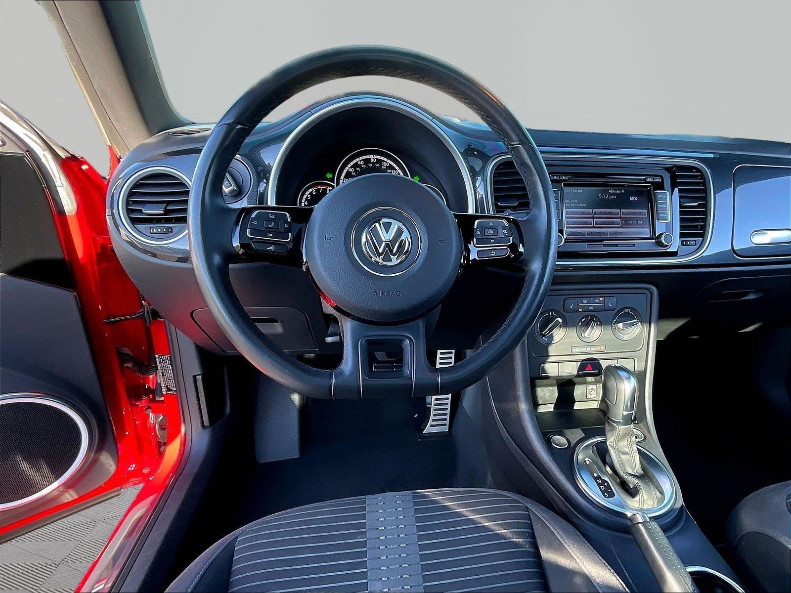Used 2014 Volkswagen Beetle R-Line FWD image 8
