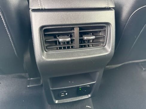 Used 2022 Ford Edge Titanium image 22