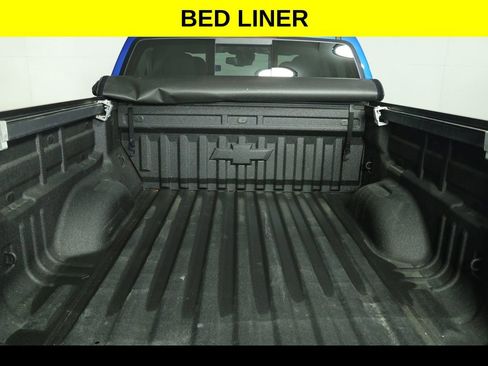 Used 2021 Chevrolet Colorado Z71 w/ Safety Package AWD/4WD image 11