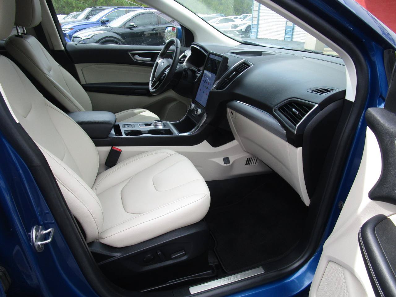 Used 2021 Ford Edge Titanium w/ Cargo Accessory Package FWD image 31