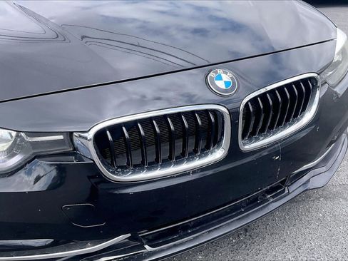 Used 2017 BMW 330i Sedan RWD image 28