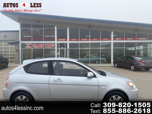 Used 2011 Hyundai Accent GS image 1