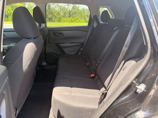 Used 2024 Nissan Rogue S FWD image 22
