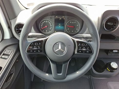 Used 2024 Mercedes-Benz Sprinter 144 Cargo image 21