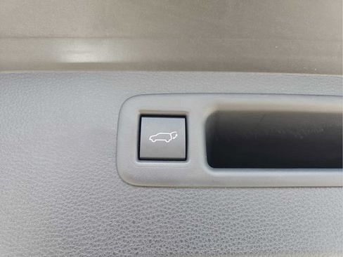 Used 2026 Toyota Highlander Platinum AWD/4WD image 40