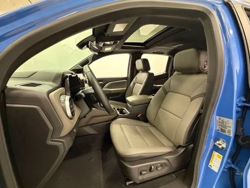 Certified 2025 Chevrolet Colorado ZR2 w/ Technology Package AWD/4WD image 21