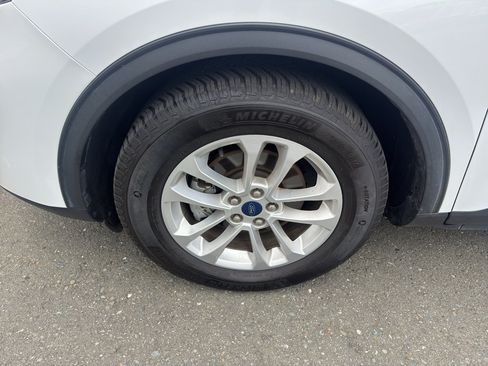 Used 2022 Ford Escape SE FWD image 23