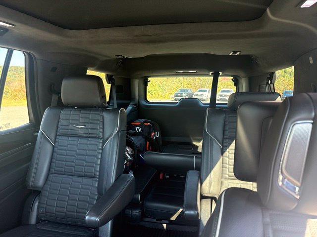Used 2024 Cadillac Escalade Sport Platinum AWD/4WD image 14