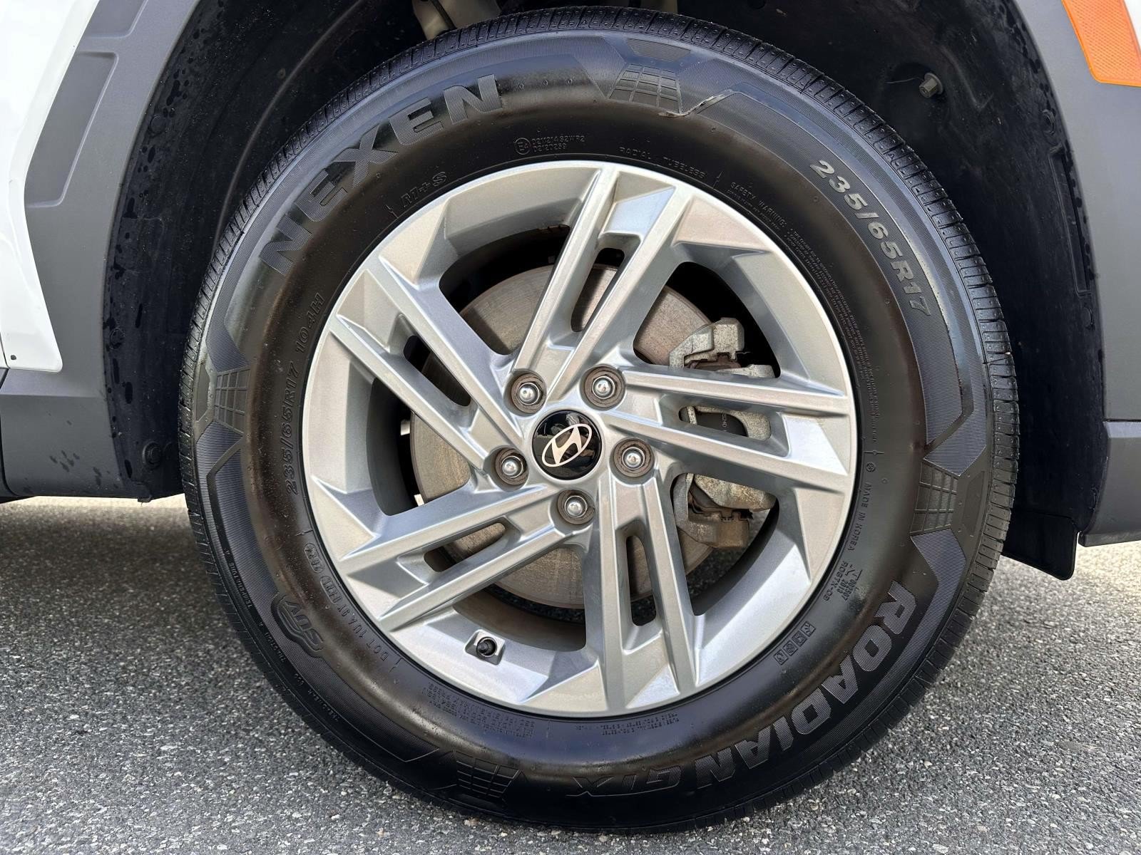 Used 2025 Hyundai Tucson SE AWD/4WD image 6