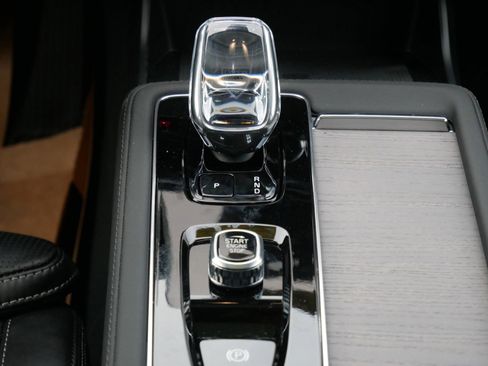 New 2026 Volvo XC90 T8 Ultra w/ Protection Package Premier image 9