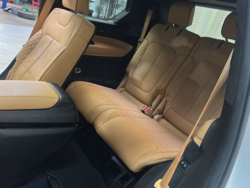 Certified 2023 Jeep Grand Cherokee L Summit AWD/4WD image 30