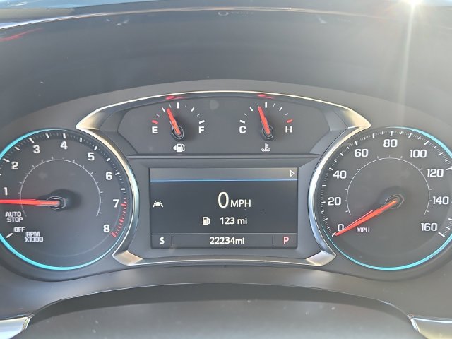 Used 2023 Chevrolet Traverse LT FWD image 16