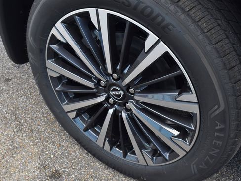 New 2026 Nissan Pathfinder Platinum FWD image 15