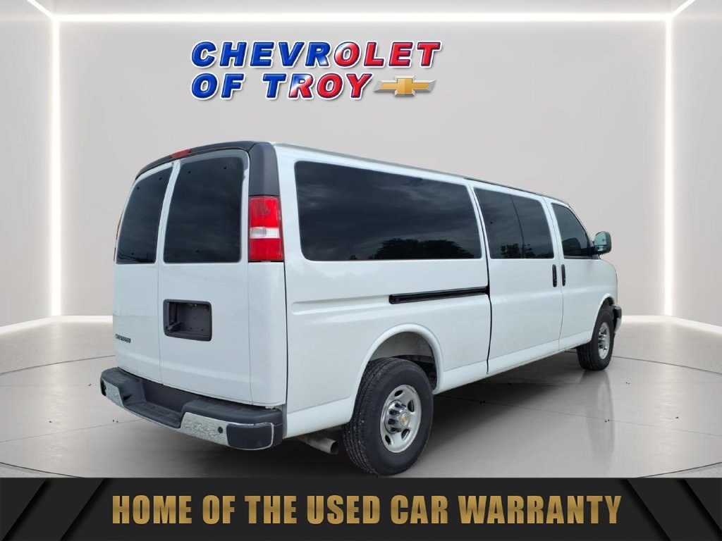 Certified 2025 Chevrolet Express 3500 LT w/ LT Preferred Equipment Group RWD image 9