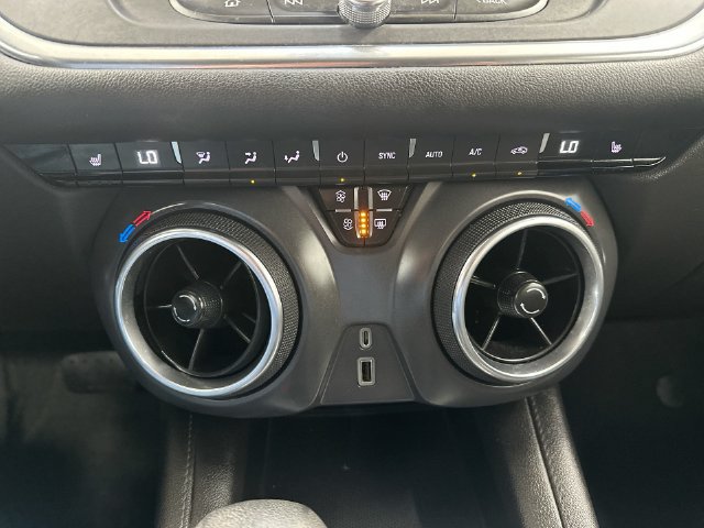 Used 2021 Chevrolet Blazer LT FWD image 24