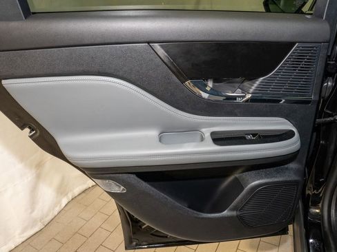 Used 2020 Lincoln Corsair FWD w/ Equipment Group 101A image 9