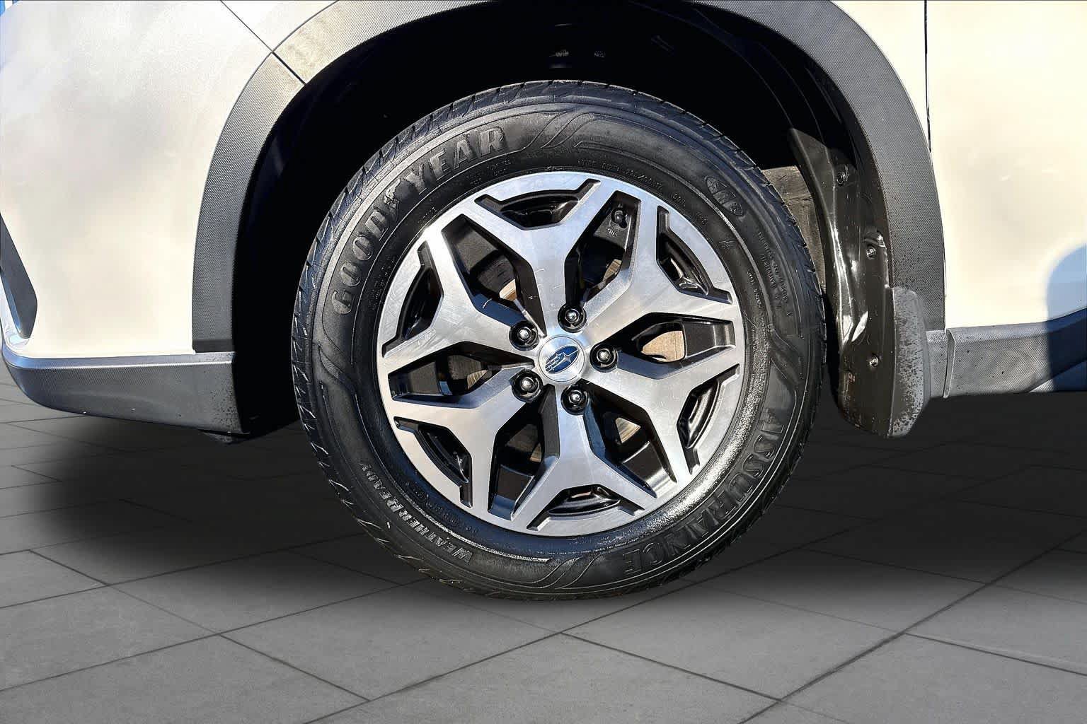 Used 2019 Subaru Forester Premium AWD/4WD image 11