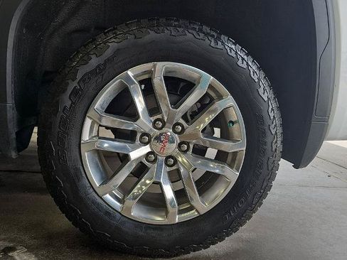 Used 2019 GMC Sierra 1500 SLT w/ SLT Premium Plus Package AWD/4WD image 32