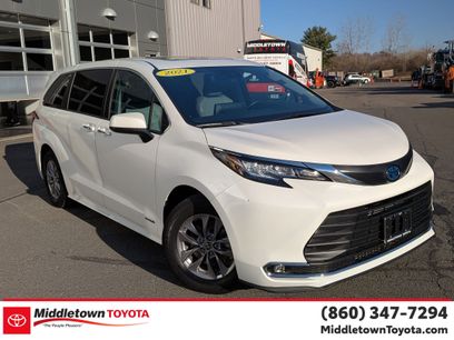 Certified 2021 Toyota Sienna XLE