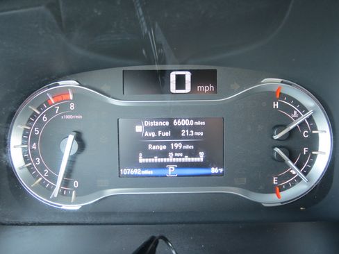 Used 2016 Honda Pilot Touring image 12