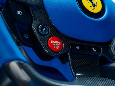 Used 2019 Ferrari Portofino RWD image 54