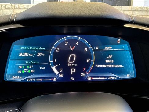 Used 2025 Chevrolet Corvette Stingray Preferred Conv w/ 2LT image 2