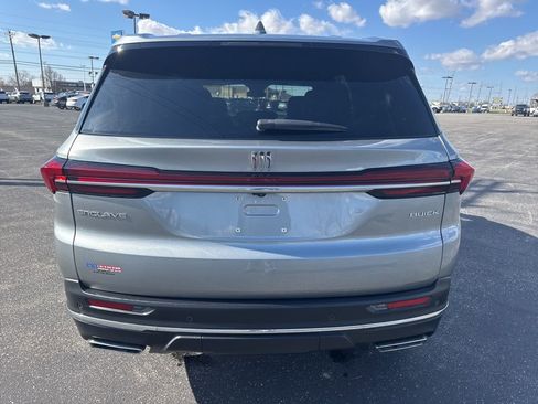 Used 2025 Buick Enclave Preferred image 12